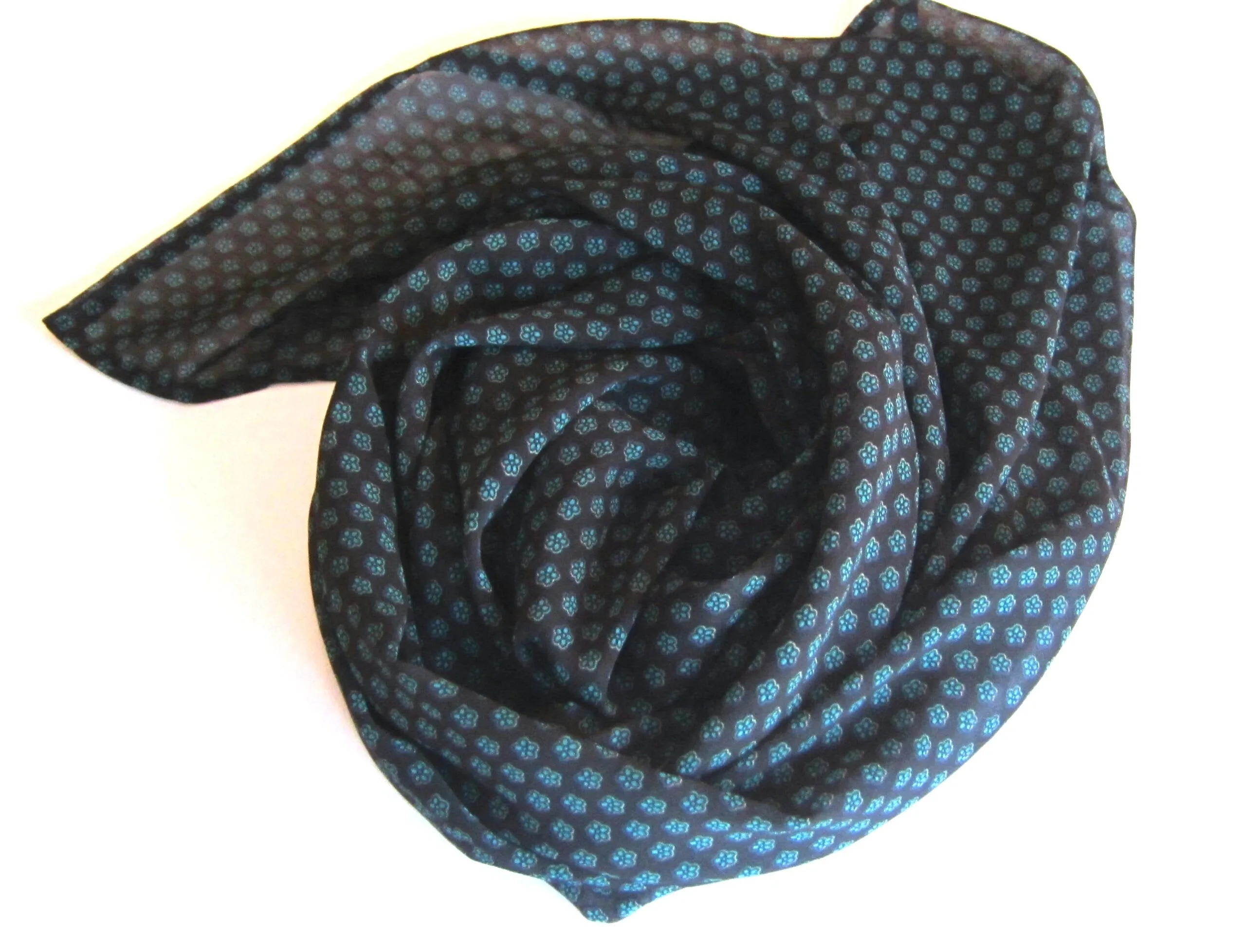 Ladies Black And Green Fine Floral Print Scarf