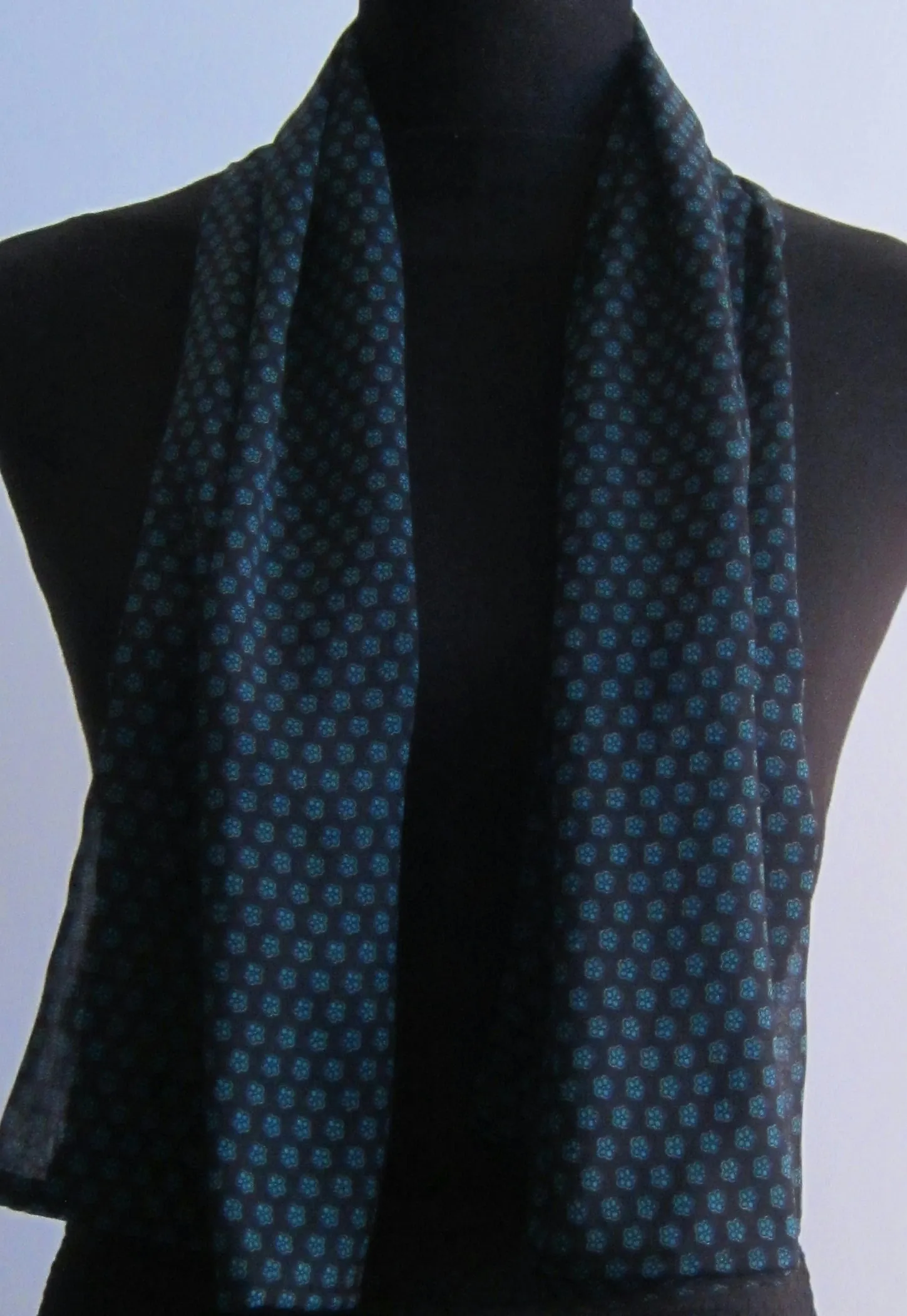 Ladies Black And Green Fine Floral Print Scarf
