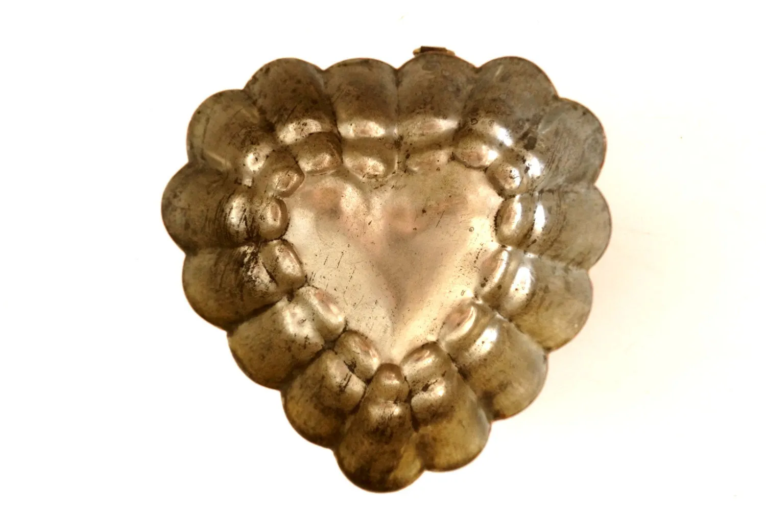 Vintage Aluminum Heart Shaped Fluted Jello Mold in Dark Pink Copper (c.1960s)